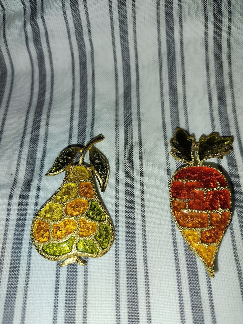Vintage Linda Gal Pear Brooch With Unbranded Carrot Brooch